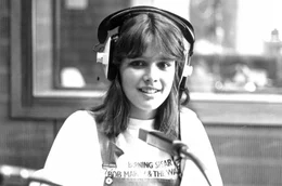 D&eacute;sir&eacute;e Nosbuschs Karriere begann schon im Alter von zw&ouml;lf Jahren, als sie im Radio Luxemburg als Moderatorin zu h&ouml;ren war.