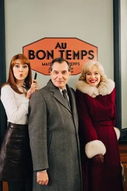 L-R: Alice Avril (Blandine Bellavoir), Swan Laurence (Samuel Labarthe) und Marlène Leroy (Elodie Frenck)