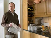 Der pensionierte Polizist Rolf Liljeberg (Anders Ahlbom Rosendal) hat Kontakt zu mehreren Pädophilen.