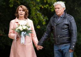Paul (Henry H&uuml;bchen) will Marlene (Senta Berger) nicht so einfach loslassen.