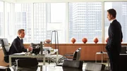 Ein raffinierter Anwalt droht Harvey (Gabriel Macht, l.) einen wichtigen Mandanten abspenstig zu machen. Währenddessen steht Mike (Patrick J. Adams, r.) vor einer Entscheidung, die nicht nur seine Karriere betrifft. Ein raffinierter Anwalt droht Harvey (Gabriel Macht, l.) einen wichtigen Mandanten abspenstig zu machen. Währenddessen steht Mike (Patrick J. Adams, r.) vor einer Entscheidung, die nicht nur seine Karriere betrifft.