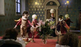 Seine Entdeckung der 4 Jupitermonde pr&auml;sentiert Galileo Galilei am Hof der Medici mit einem Ballett der Himmelsk&ouml;rper.
