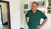 Eike Immel gehört jahrelang zur deutschen Fußball-Nationalmannschaft. Er war ganz oben, bevor er ganz tief abrutschte. Ein verschwenderischer Lifestyle und Fehlinvestitionen bringen ihn um sein gesamtes Vermögen. Nun lebt er am Existenzminimum.