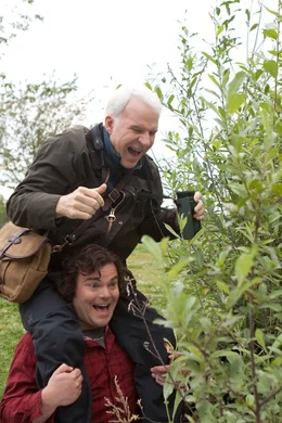 Ziel des Wettbewerbs ist es, m&ouml;glichst viele seltene V&ouml;gel in den USA aufzusp&uuml;ren. Daf&uuml;r reisen Brad (Jack Black, unten), Stu (Steve Martin, oben) und Kenny 365 Tage lang quer &uuml;ber den Kontinent ...