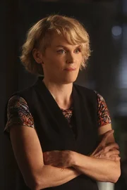 Mia Lazlo (Stephnie Weir) hilft nur sehr ungern bei den Ermittlungen des neuesten Falles von Beckett und Castle ...