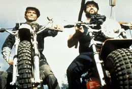 Die beiden schlagkr&auml;ftigen Haudegen Ben (Bud Spencer, r.) und Kid (Terence Hill, l.) sind zwei unzertrennliche  Freunde ...