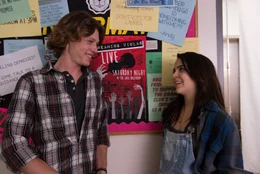 Bianca (Mae Whitman), Toby (Nick Eversman).