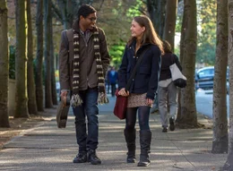 L-R: Justin (Nadji JETER), Via (Izabela VIDOVIC)
