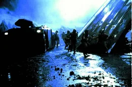 Nach 57 Jahren im Weltraum wird das Shuttle von Lt.  Ripley (Sigourney Weaver) von einem Rettungsteam aus dem Weltraum gefunden.  Bei der Ankunft in LV-426 finden die Marines nur einen &Uuml;berlebenden,  ein neunj&auml;hriges M&auml;dchen namens Newt (Carrie Henn).  Aber selbst diese kampferprobten Marines mit den neuesten Waffen k&ouml;nnen es nicht mit  den Hunderten von Au&szlig;erirdischen aufnehmen, die in die Kolonie eingedrungen sind.