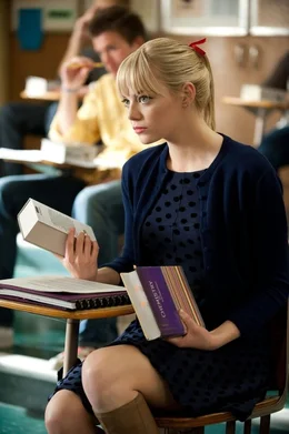 Gwen (Emma Stone)