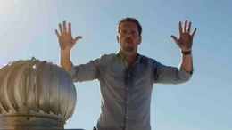 Im Finale muss Orlando (Kevin Dillon) seinem Peiniger gegen&uuml;bertreten.