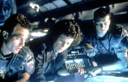 In der Mitte: Ripley (Sigourney Weaver)