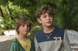 Auggie (Jacob Tremblay, l.); Jack Will (Noah Jupe, r.)