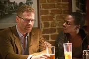 Dave Burns (Max Martini) trifft sich hinter dem Rücken seiner Freundin mit einer anderen Frau. Wie sich herausstellt ist Michelle Russo (Danai Gurira) allerdings alles andere als seine Geliebte.