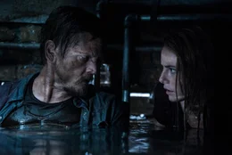 L-R: Dave (Barry Pepper) und Haley (Kaya Scodelario)