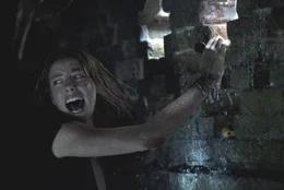 Kaya Scodelario in CRAWL from Paramount Pictures. Photo Credit: Sergej Radovic.