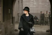 Babylon Berlin Staffel 3 Folge 6 Gefährliche Mission: Fritzi Haberlandt als Elisabeth Behnke Babylon Berlin Staffel 3 Folge 6 Gefährliche Mission: Fritzi Haberlandt als Elisabeth Behnke