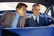 v.li.: Reporter Fandor (Jean Marais) und Kommissar Juve (Louis de Fun&egrave;s) verfolgen gemeinsam den Superverbrecher Fantomas ...