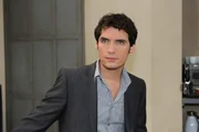Alexander (Paul Grasshoff) hat gemischte Gefühle, was die Hochzeit mit Annett betrifft. Alexander (Paul Grasshoff) hat gemischte Gefühle, was die Hochzeit mit Annett betrifft.