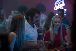 Ted Bundy (Zac Efron, M.)