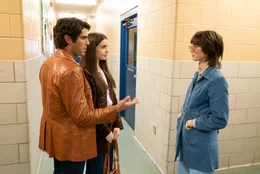L-R:  Ted Bundy (Zac Efron), Liz Kendall (Lily Collins) and Carole Ann Boone (Kaya Scodelario)