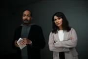 Alec Mercer (Jesse L. Martin, l.); Rose Dinshaw (Karen David, r.)