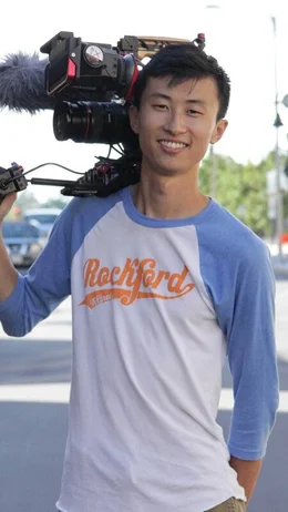 Regisseur Bing Liu mit Kamera