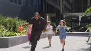 Kann mit Kindern: Noah liebt seinen Job als Kinderpfleger.
