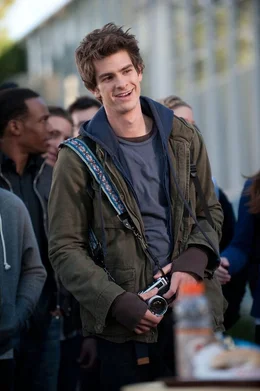 Peter (Andrew Garfield)