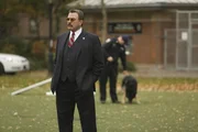 Als Frank (Tom Selleck) Beschwerden über einen Polizeihund zu Ohren kommen, der ein Kind angegriffen hat, nimmt er sich der Sache an ... Als Frank (Tom Selleck) Beschwerden über einen Polizeihund zu Ohren kommen, der ein Kind angegriffen hat, nimmt er sich der Sache an ...
