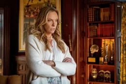 Joni Thrombey (Toni Collette)