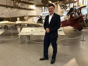 Generaldirektor Wolfgang Martin Heckl in der Flugabteilung des Deutschen Museums.