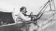 Die französische Spitzensportlerin Marie Marvingt zählt zu den Pionieren der frühen Luftfahrt. Sie wurde von der Presse als "Verlobte der Gefahr" gefeiert.
