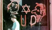 Antisemitische Aufschriften – Wien 1938. Antisemitische Aufschriften – Wien 1938.