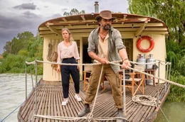 Was ist da passiert? Svenja (Anneke Kim Sarnau) und Kalti (Aaron Pedersen) finden das Boot der Teenager.