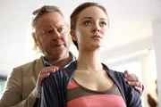 Gregor Seberg (Helmuth Nowak), Laura Bilgeri (Johanna Krusmark).