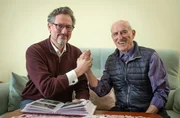 Super-Ager Willy Bartz (90) ist ein großes Vorbild für Dr. Eckart von Hirschhausen (l) – er will mit 90 Jahren genauso fit sein! Super-Ager Willy Bartz (90) ist ein großes Vorbild für Dr. Eckart von Hirschhausen (l) – er will mit 90 Jahren genauso fit sein!