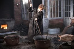 Marie Curie (Rosamund Pike)