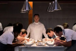 Chef Slowik (Ralph Fiennes, mi.)