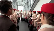 Die Emirates-Kabinenbesatzung der A 380.