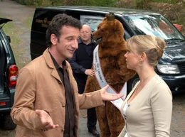 Restaurantbesitzer Frank Drannemann (Heio von Stetten) ist mit den Pl&auml;nen seiner neuen Gesch&auml;ftspartnerin Marlene Renner (Tina Ruland) ganz und gar nicht einverstanden.