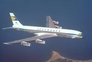 Lufthansa Boeing 707-430 im Flug.