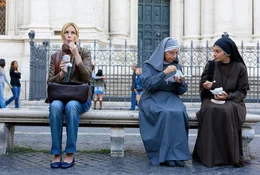 Eat, Pray, Love: Eine Frau (Julia Roberts, l.) auf der Suche nach sich selbst quer durch die Welt ...