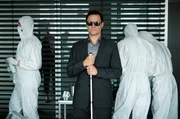 Spurensicherung am Tatort: Ex-Kommissar Alexander Haller (Philipp Hochmair, Mitte) ist dabei. Spurensicherung am Tatort: Ex-Kommissar Alexander Haller (Philipp Hochmair, Mitte) ist dabei.