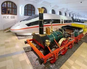 Adler und ICE im DB-Museum