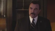 Frank (Tom Selleck) fühlt sich nicht wohl damit, seinem Sohn Danny auf Vorschlag von Gormley eine Tapferkeitsmedaille zu verleihen. Er fürchtet, die Kollegen könnten dies als Bevorzugung empfinden .... Frank (Tom Selleck) fühlt sich nicht wohl damit, seinem Sohn Danny auf Vorschlag von Gormley eine Tapferkeitsmedaille zu verleihen. Er fürchtet, die Kollegen könnten dies als Bevorzugung empfinden ....