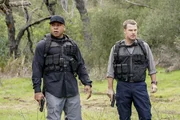 Nach der Sabotage einer Trägerrakete, ist der Satellit explodiert und abgestürzt. Für Sam (LL Cool J, l.) und Callen (Chris O'Donnell, r.) wird der Einsatz zu einer heiklen Angelegenheit ...