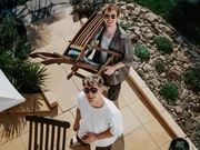 Heiko und Roman Lochmann im Garten in Darmstadt Heiko und Roman Lochmann im Garten in Darmstadt