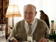 Seler (Rolf Hoppe) konfrontiert Andy mit einer Tonbandaufnahme.