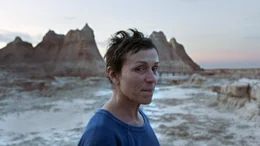 Frances McDormand (Fern).